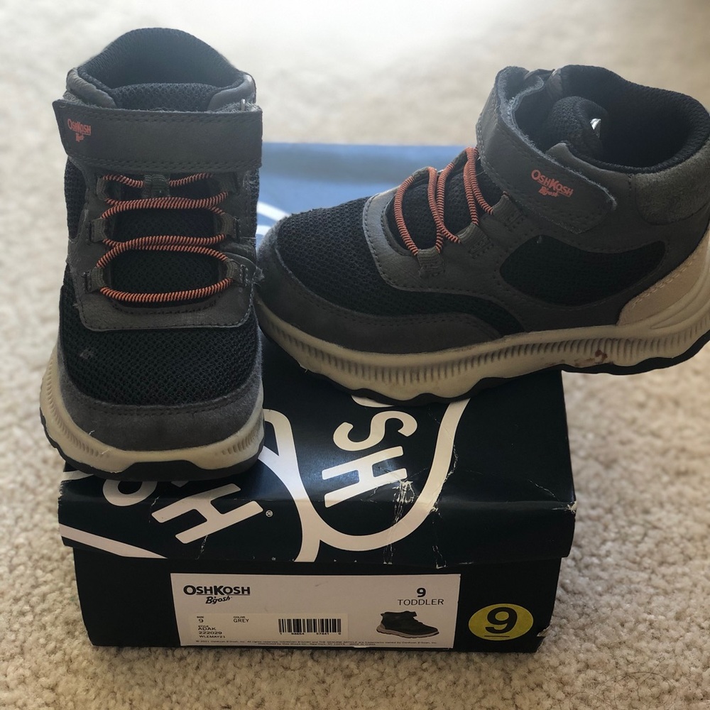 Osh Kosh toddler boy winter boot size 9